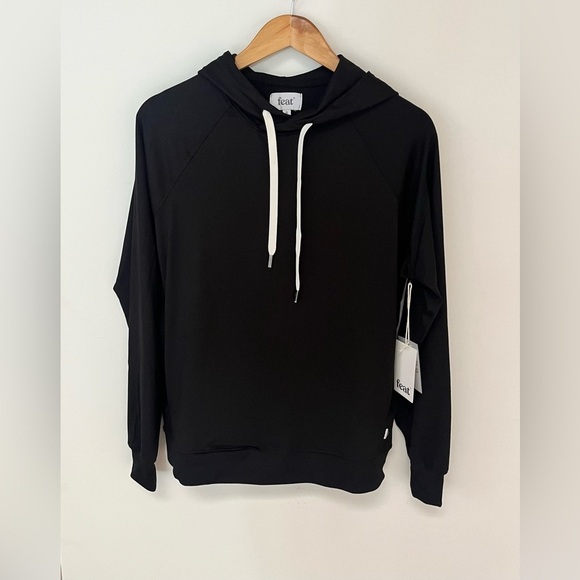 Feat Women's Full Set Pullover Roam Hoodie + Roam Shorts Black Size Small - Picture 4 of 16